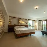 Thalori
